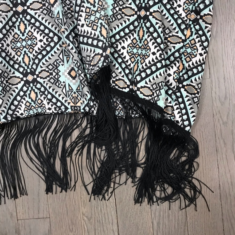 Aztec Printed Black Fringe Open Front Kimono Tunic - Picture 2 of 7